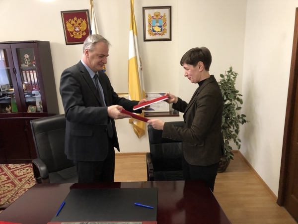 Подписано отраслевое соглашение с министерством труда и социальной защиты населения Ставропольского края