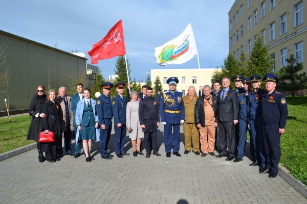 Высадка Аллеи Памяти участников Великой Отечественной войны и павших в Специальной военной операции.