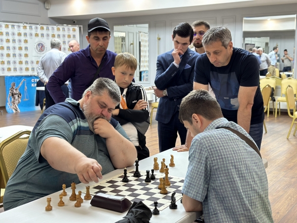Турнир по быстрым шахматам в преддверии Дня России